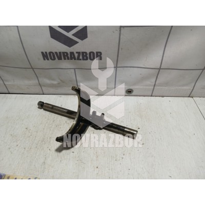 Вилка включения передач BMW 3-серия E30 82-91