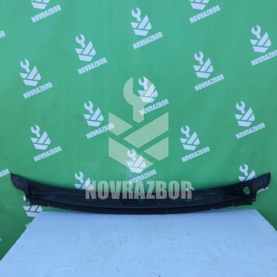 Решетка стеклоочистителя Suzuki Grand Vitara 1998-2005
