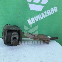 Опора КПП Audi 80 B2 80-86