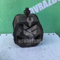 Опора двигателя VW Transporter T2 T3 79-92