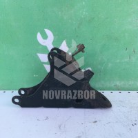 Кронштейн двигателя VW Polo 99-01