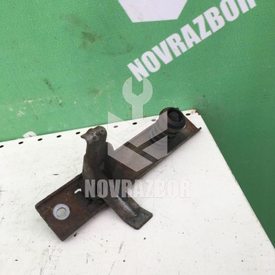 Крючок капота Opel Movano 1998-2010