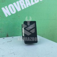 Кнопка обогрева заднего стекла Audi 80  90  B3  86-91