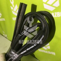 Уплотнитель Ford Mondeo 2 96-00