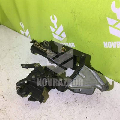 Замок двери сдвижной Mitsubishi RVR N23W