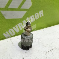 Датчик включения стопсигнала Toyota Corolla E10 1992-1997
