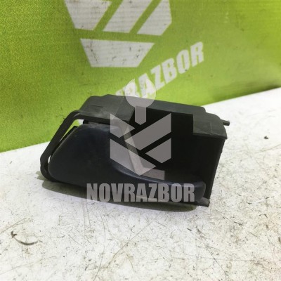 Ручка двери задней внутренняя левая VW Golf 3 Vento 91-97