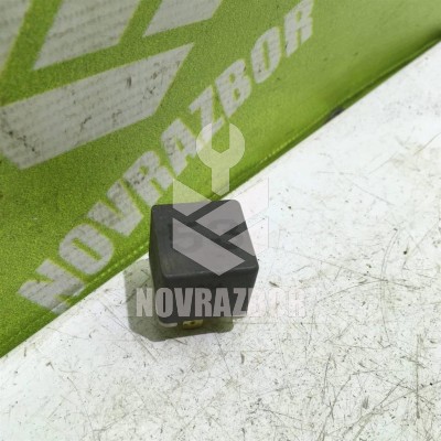 Реле VW Golf 3 Vento 91-97