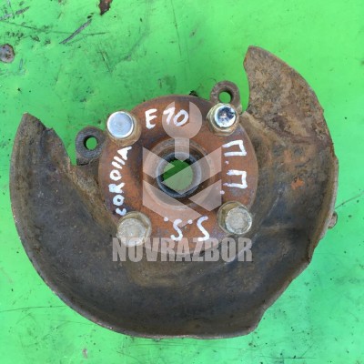 Кулак поворотный передний правый Toyota Corolla E10 1992-1997