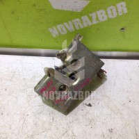 Замок двери передней правой Audi 100 200 (44) 83-91